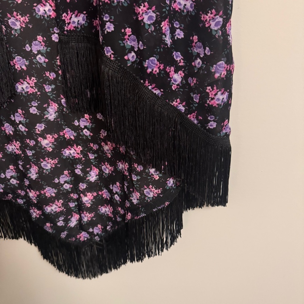 Romeo & Juliet Floral and Fringe Open Front Kimono Robe - Women’s Small - Medium - Picture 4 of 7